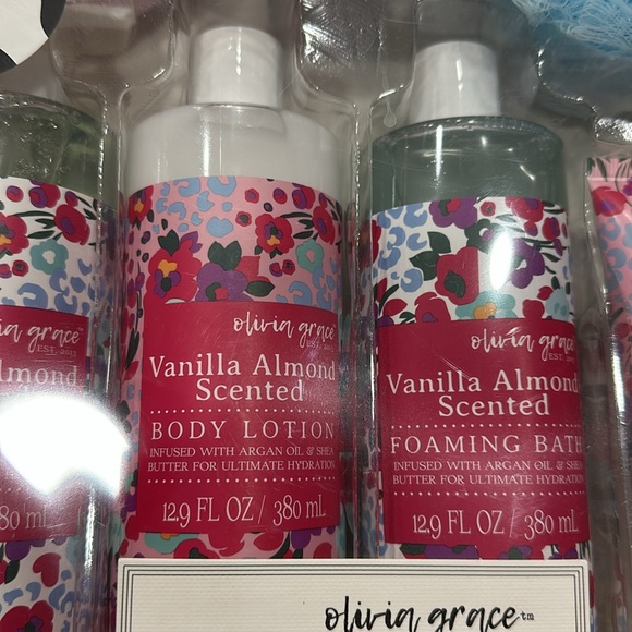 It’s amazing. It’s really brand you not touched. can even scratch for scent - Picture 6 of 8